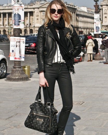 围巾巧搭新花样 街拍达人就是你