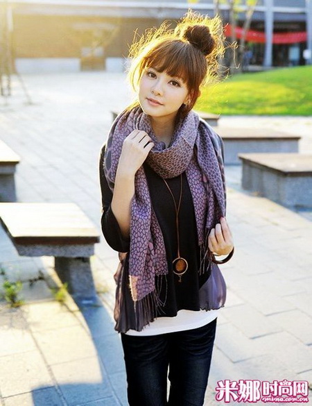 毛衣与围巾搭配 温暖的甜美之作