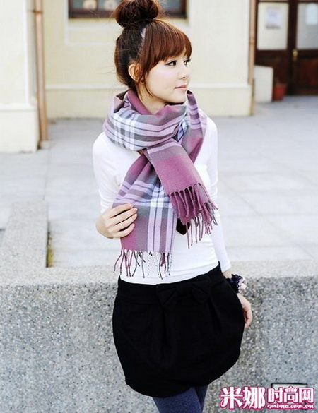 毛衣与围巾搭配 温暖的甜美之作