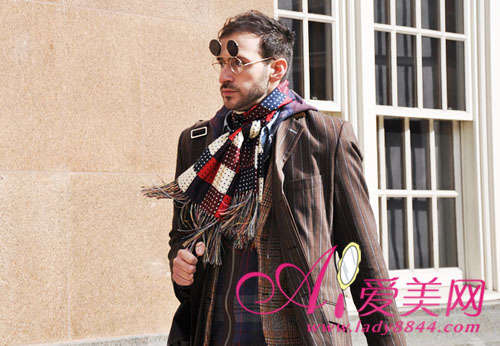  早春型男围巾潮搭 齐做欧式时髦绅士 