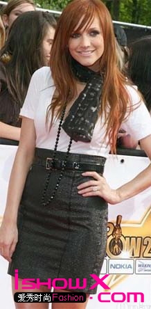 好莱坞美女明星酷爱骷髅装