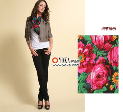 图案围巾是秋冬季节的必备物,最新服装图片-围益美商城