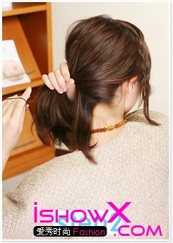 3款更搭围巾的优雅发型DIY(组图)