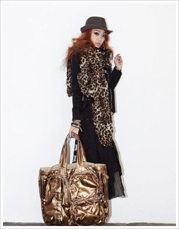 时尚围巾秀,最新服装图片-围益美商城