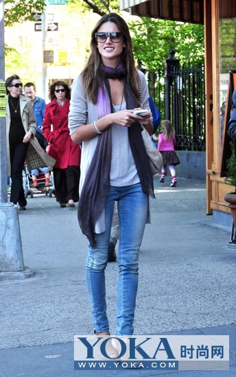 Alessandra Ambrosio