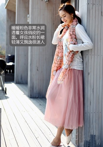 春日雪纺丝巾气质美搭
