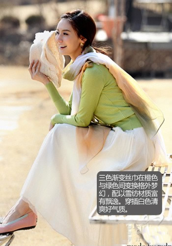 春日雪纺丝巾气质美搭