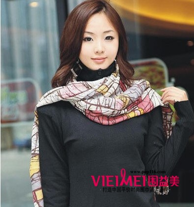 长宽围巾秋日搭配服装彰显魅力,最新服装图片-围益美商城