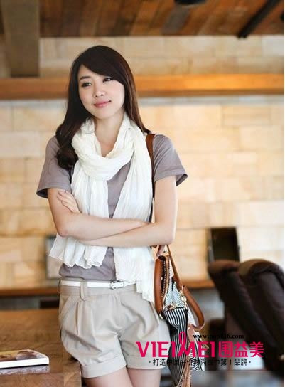 完美春夏风情 小丝巾来帮你实现,最新服装图片-围益美商城
