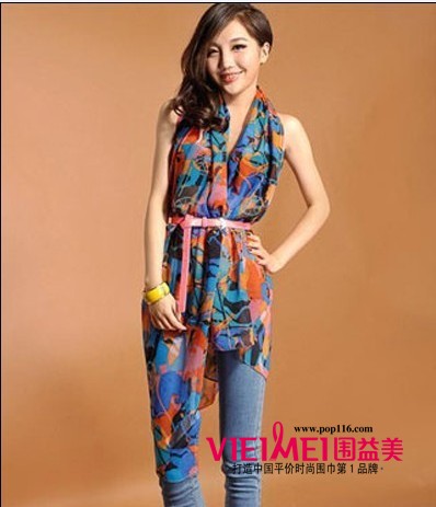 展示女人风情的丝巾新搭配法 围益美小编带你走进时尚,最新服装图片-围益美商城