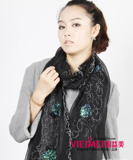 夏日 华彩的乐章 丝巾巧妙的运用 带给你无限的风采,最新服装图片-围益美商城