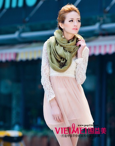 围益美小编现为你提供搭配诀窍 丝巾中的独特韵味,最新服装图片-围益美商城