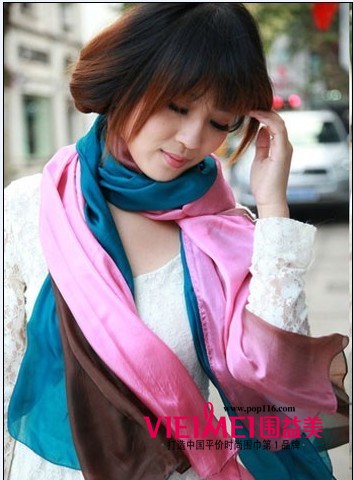 需要花些心思进行搭配丝巾哦，,最新服装图片-围益美商城