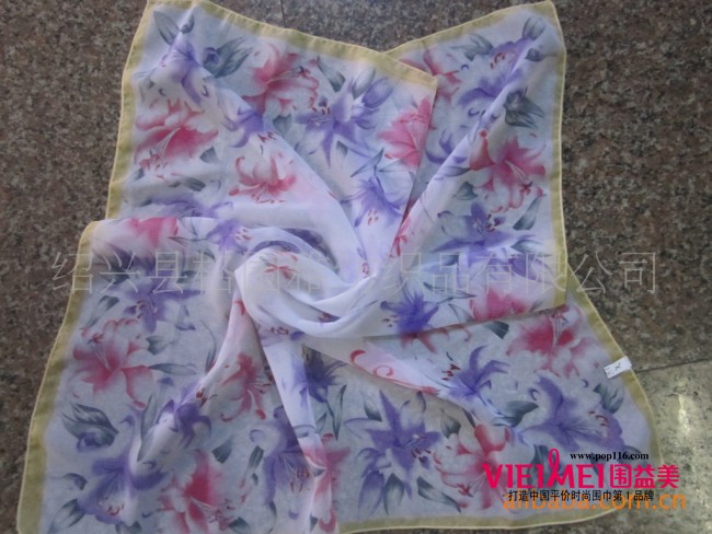 难以逃脱丝巾的魅力,最新服装图片-围益美商城