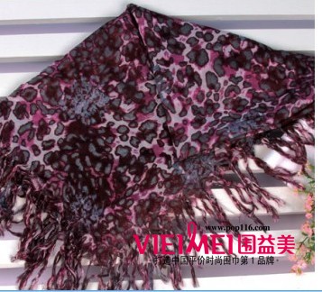 夏季丝巾正当时 丝巾为你带风采,最新服装图片-围益美商城