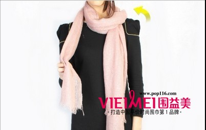 教你系长围巾：韩式双层领结的系法 围益美推荐实拍围巾的系法图解,最新服装图片-围益美商城