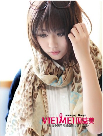 丝巾，是女人完美自己最经济最好使的道具。,最新服装图片-围益美商城