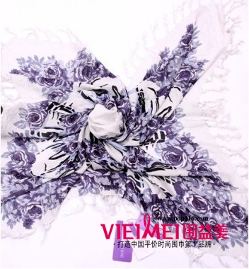2012流行的新款时尚美女必备围巾,最新服装图片-围益美商城