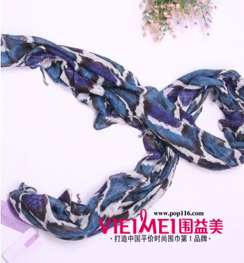 时尚围巾完美最HIGH搭配 “围”出不一样的围城,最新服装图片-围益美商城