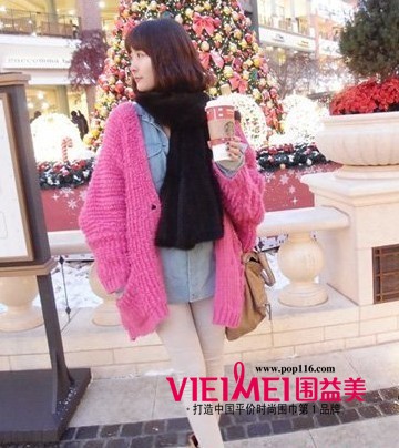 尽显邻家女孩的甜美风格的时尚围巾搭配,最新服装图片-围益美商城