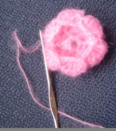 可爱MM必备的粉红花骨朵围巾 你爱上了吗？,最新服装图片-围益美商城