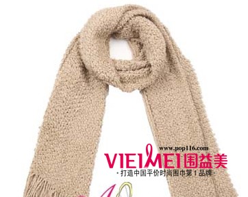 韩国女生们的围巾搭配示范 尝试不一样的新搭配,最新服装图片-围益美商城