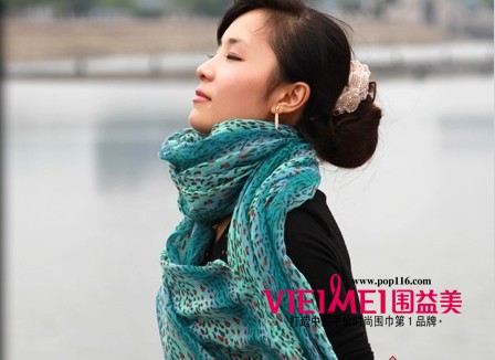 绚丽多彩的围巾 让小编来教你如何搭配,最新服装图片-围益美商城