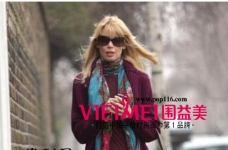 跟着明星学习围巾的搭配技巧,最新服装图片-围益美商城