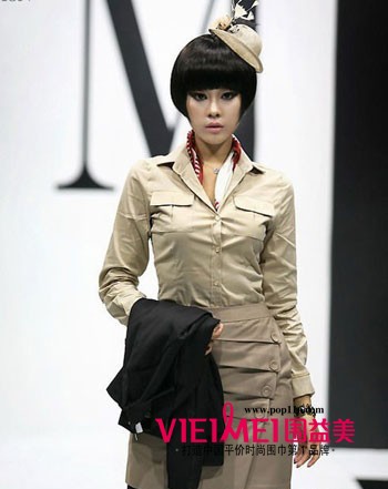 WYM丝巾巧妙搭配提升个性气质,最新服装图片-围益美商城