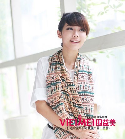 丝巾丰富了整体服饰的色彩焕发活力了,最新服装图片-围益美商城
